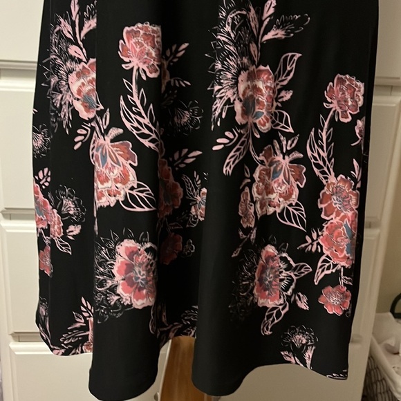 Mudd brand super soft tank, style dress with crisscross back, black with pink - Picture 4 of 12